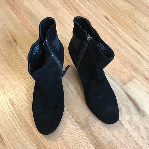 Nine West Ankle Boots - Picture 2 of 5